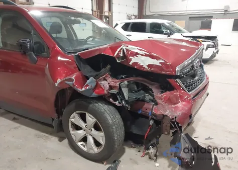 2015 Subaru Forester 2.5I Premium из США, поврежденный, VIN JF2SJADC9FH801733